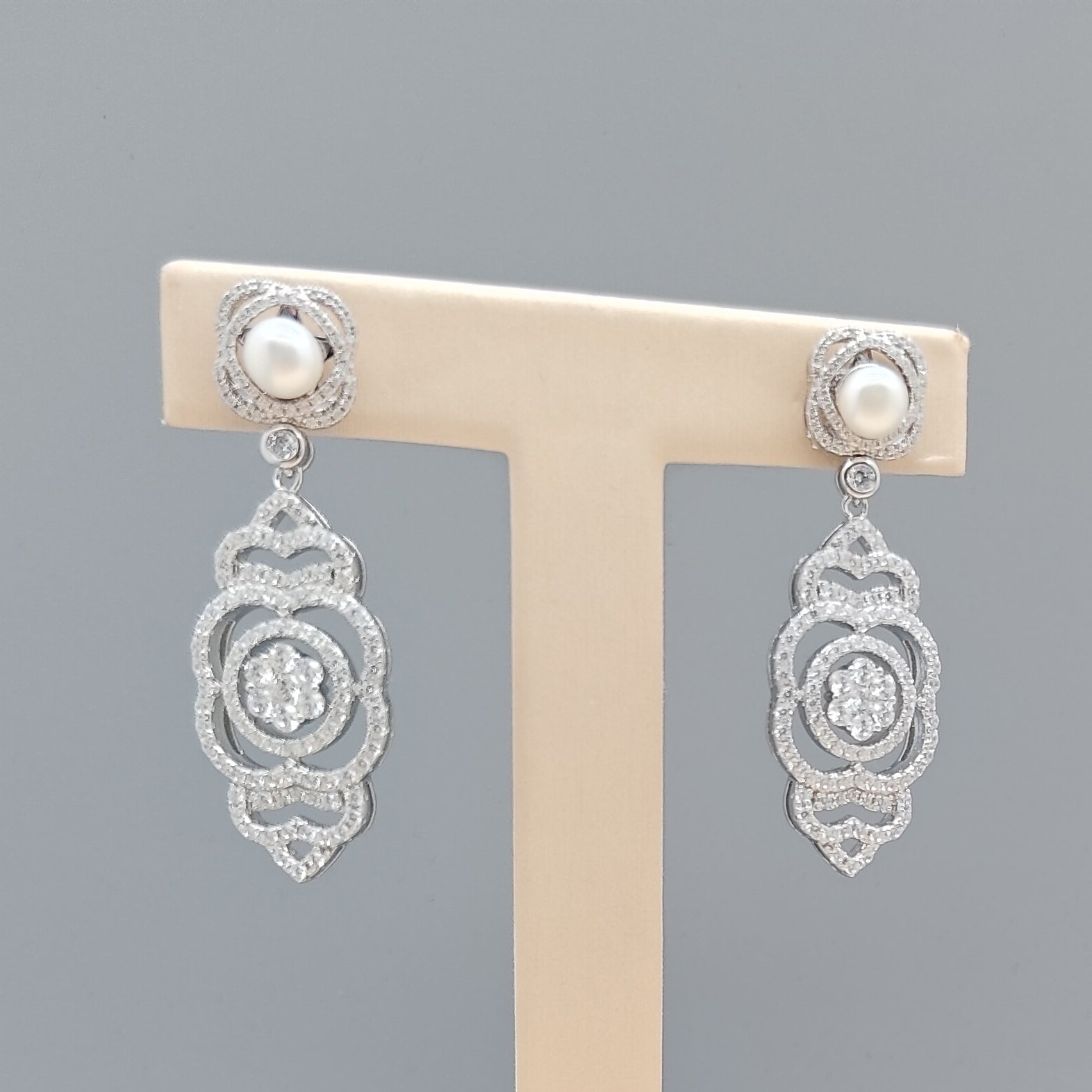 Flowers and flowers pearl Earring