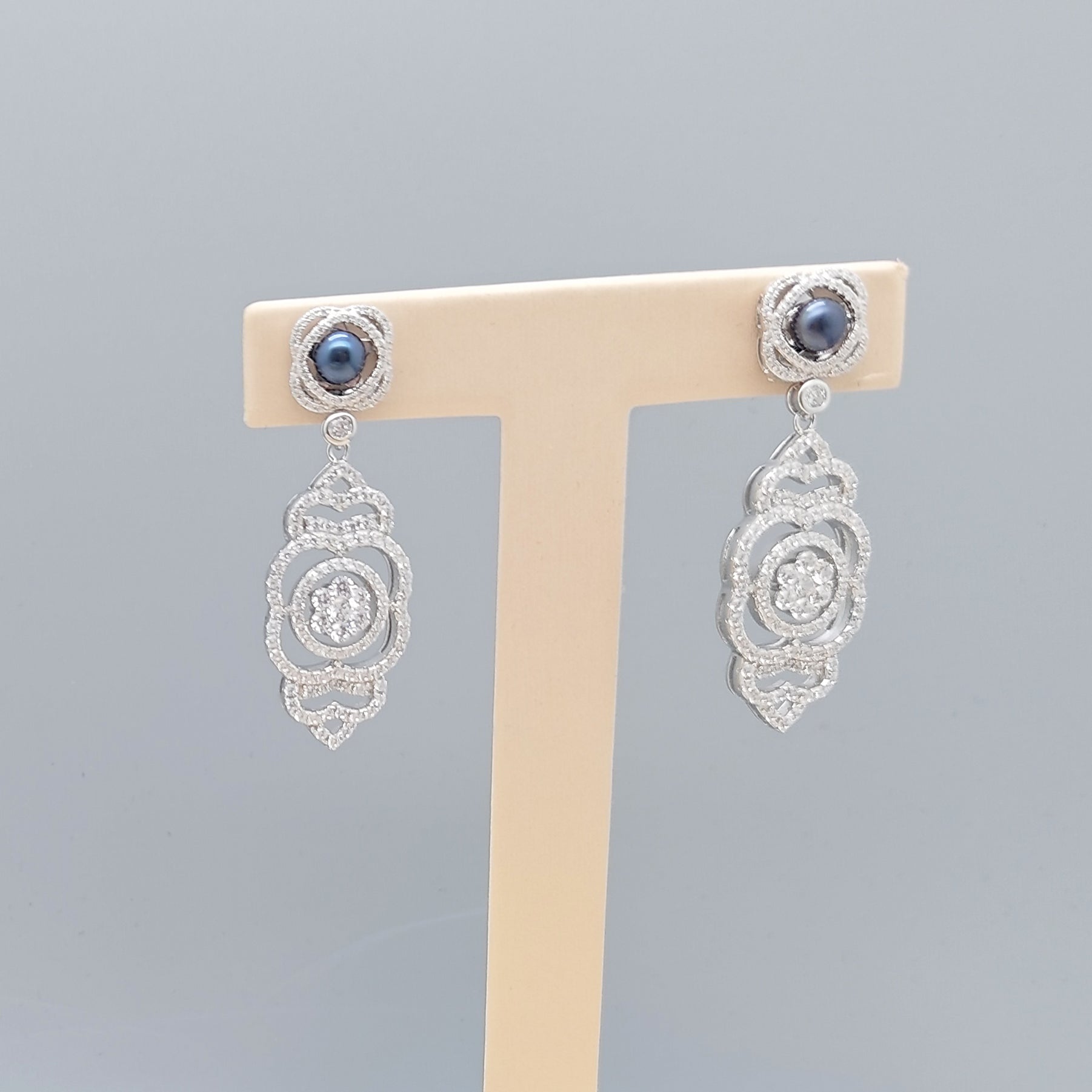 Graceful Blossom Dangle Tahitian Pearl Earring