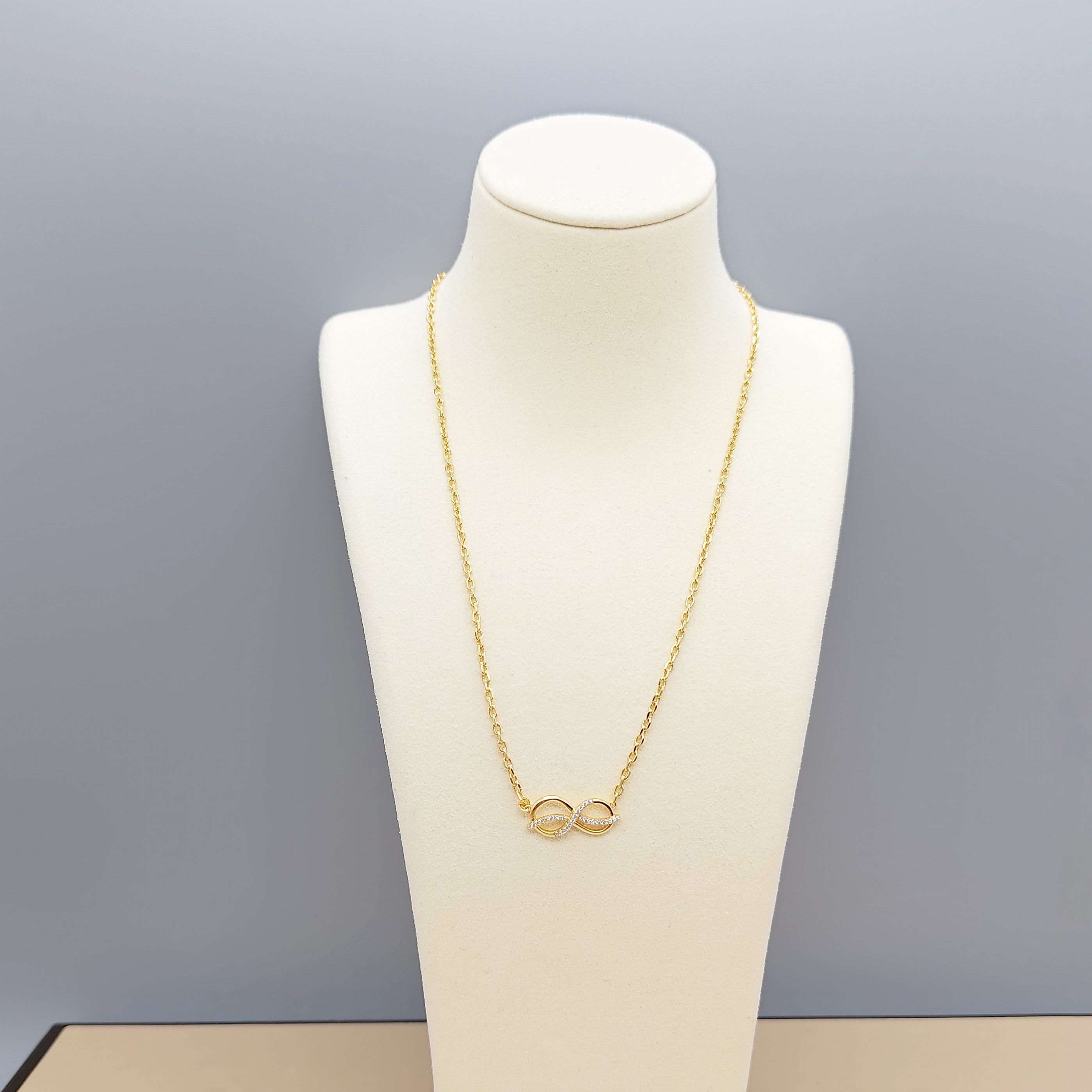 Eight Necklace