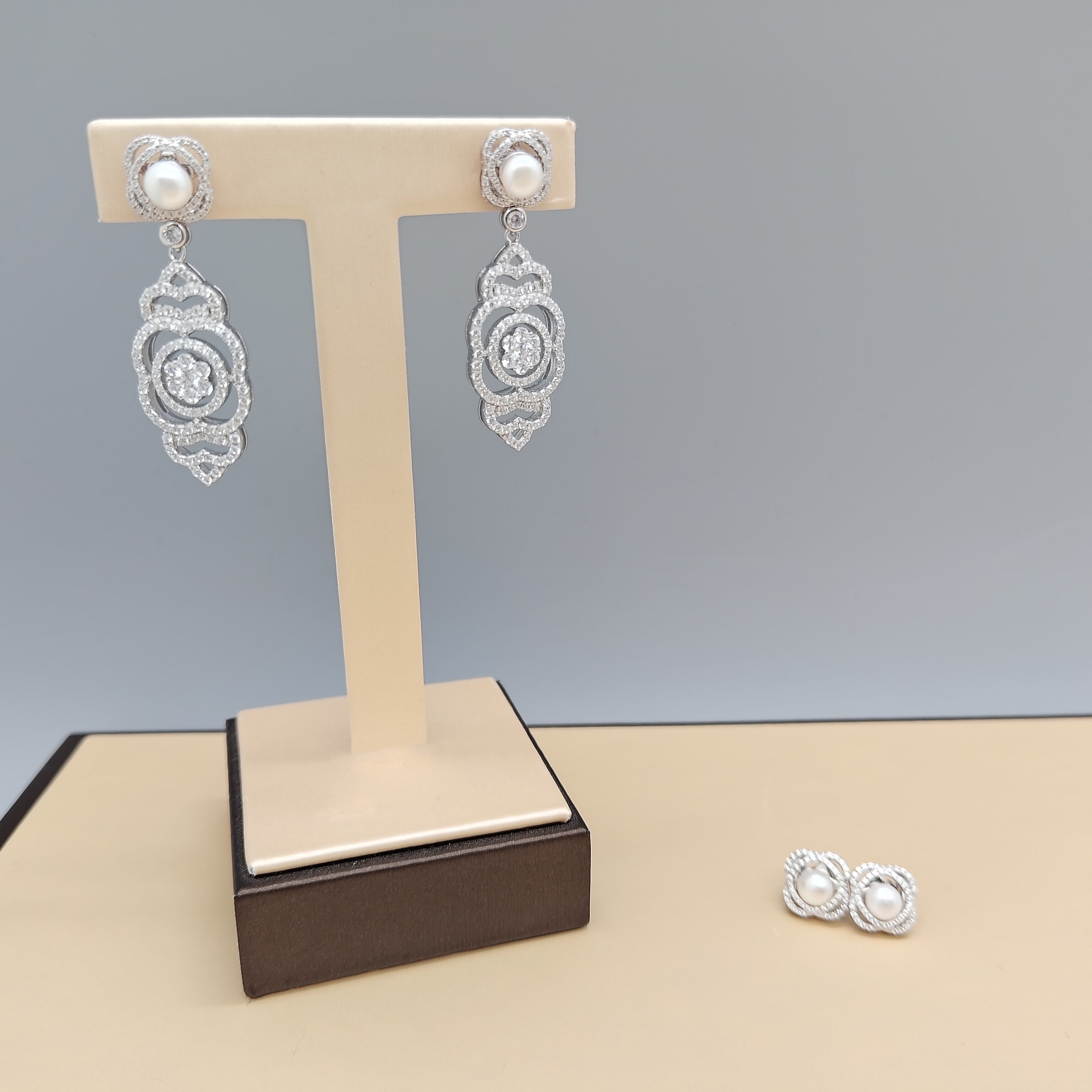 Flowers and flowers pearl Earring