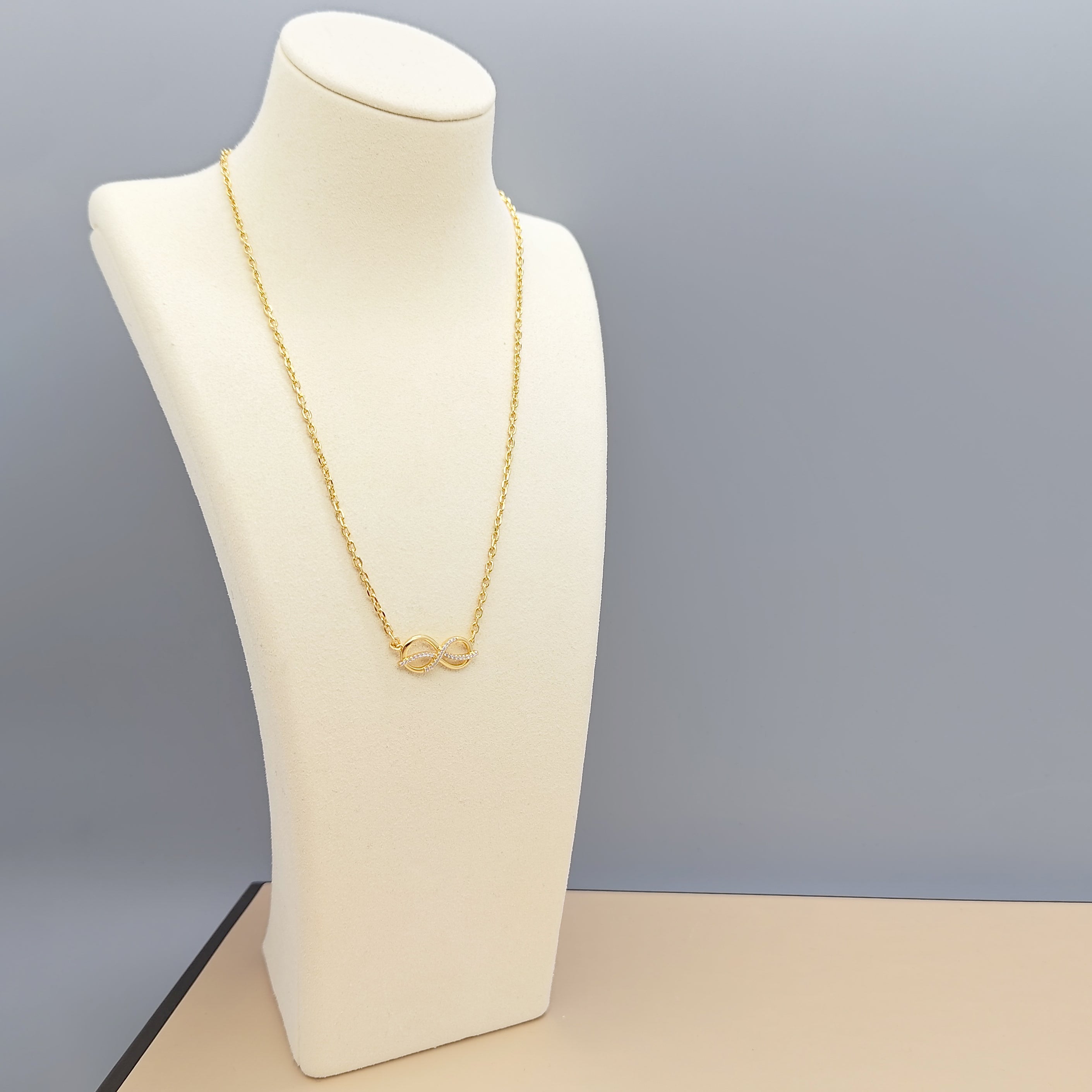 Eight Necklace