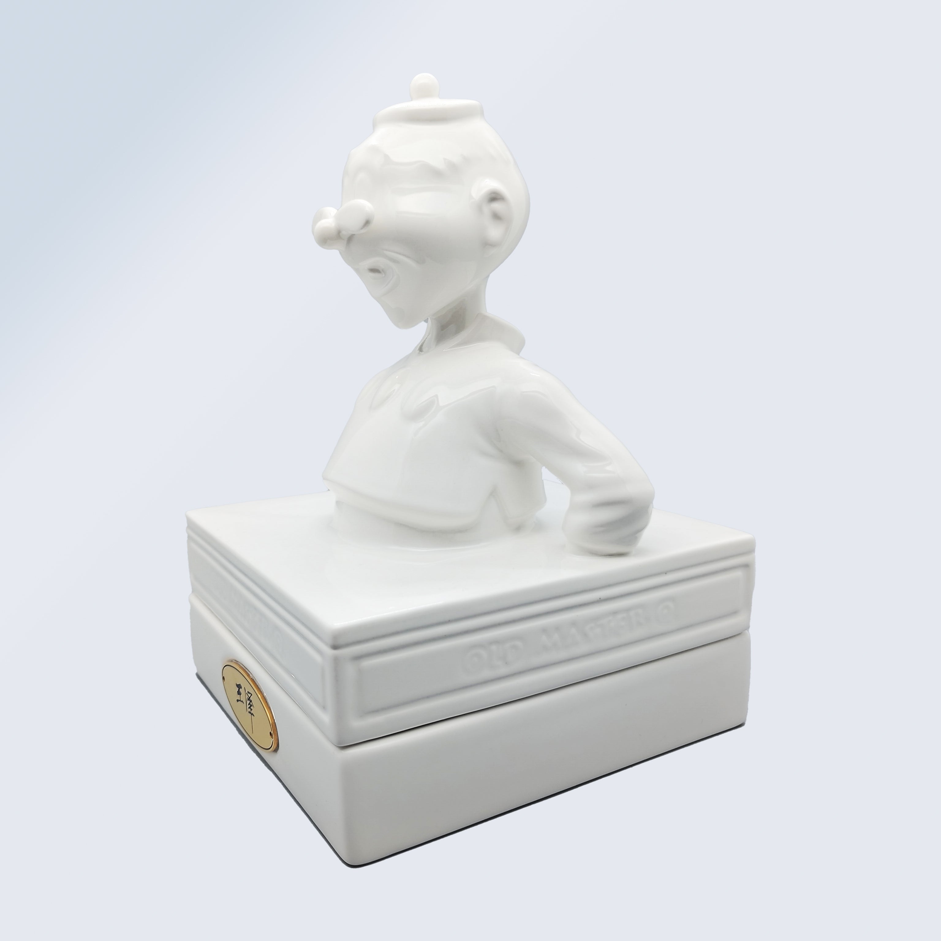 Old Master Q in mono (white)