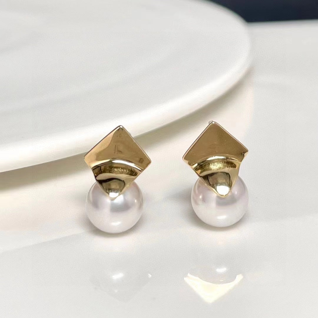 18K Graceful Aura Pearl Earring