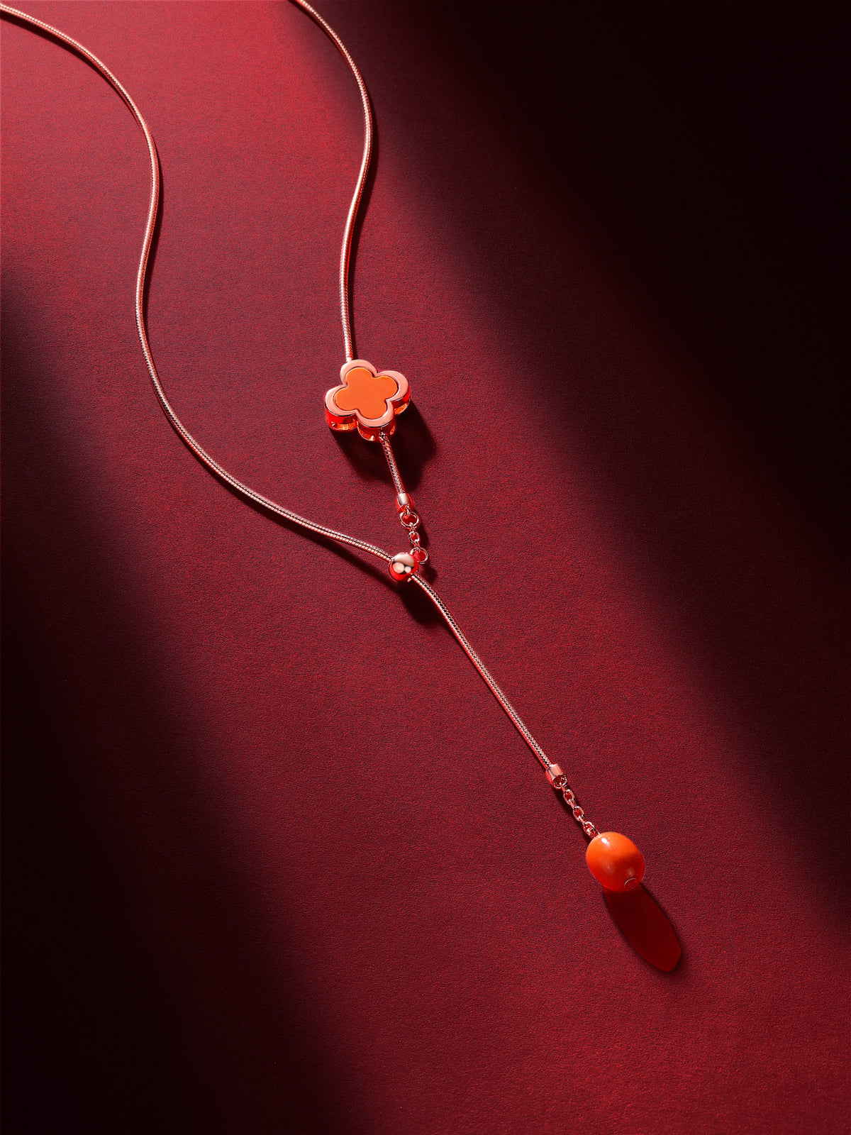 Special Clover Mother of Pearl Neckla