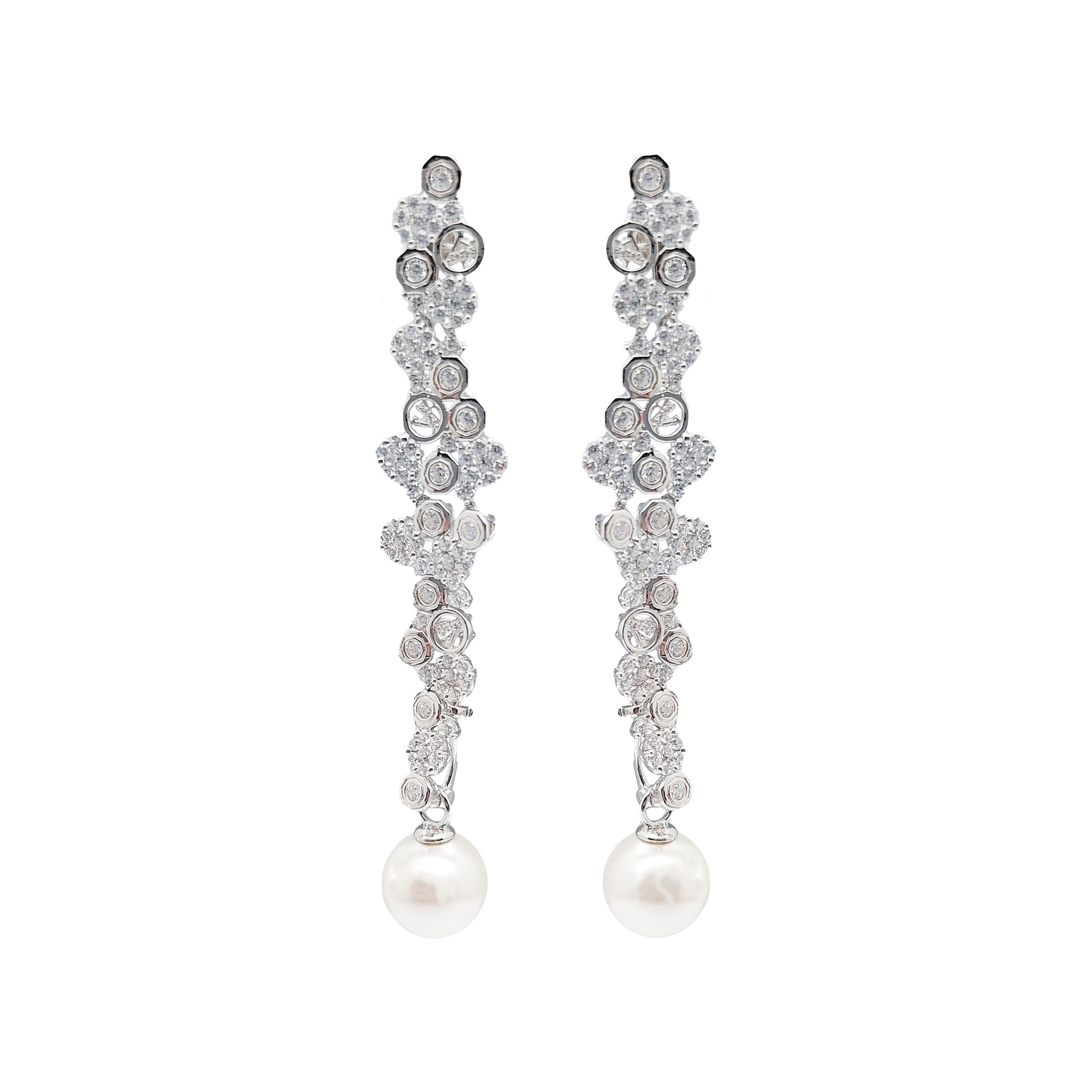 Elegant Affinity - Short Pearl Dangles