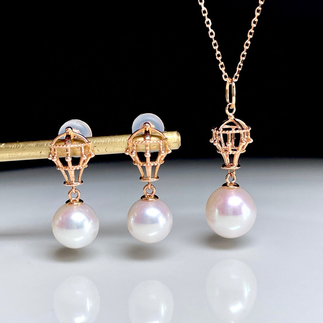 18K Gold "Hot Air Balloon" Freshwater Pearl Necklace
