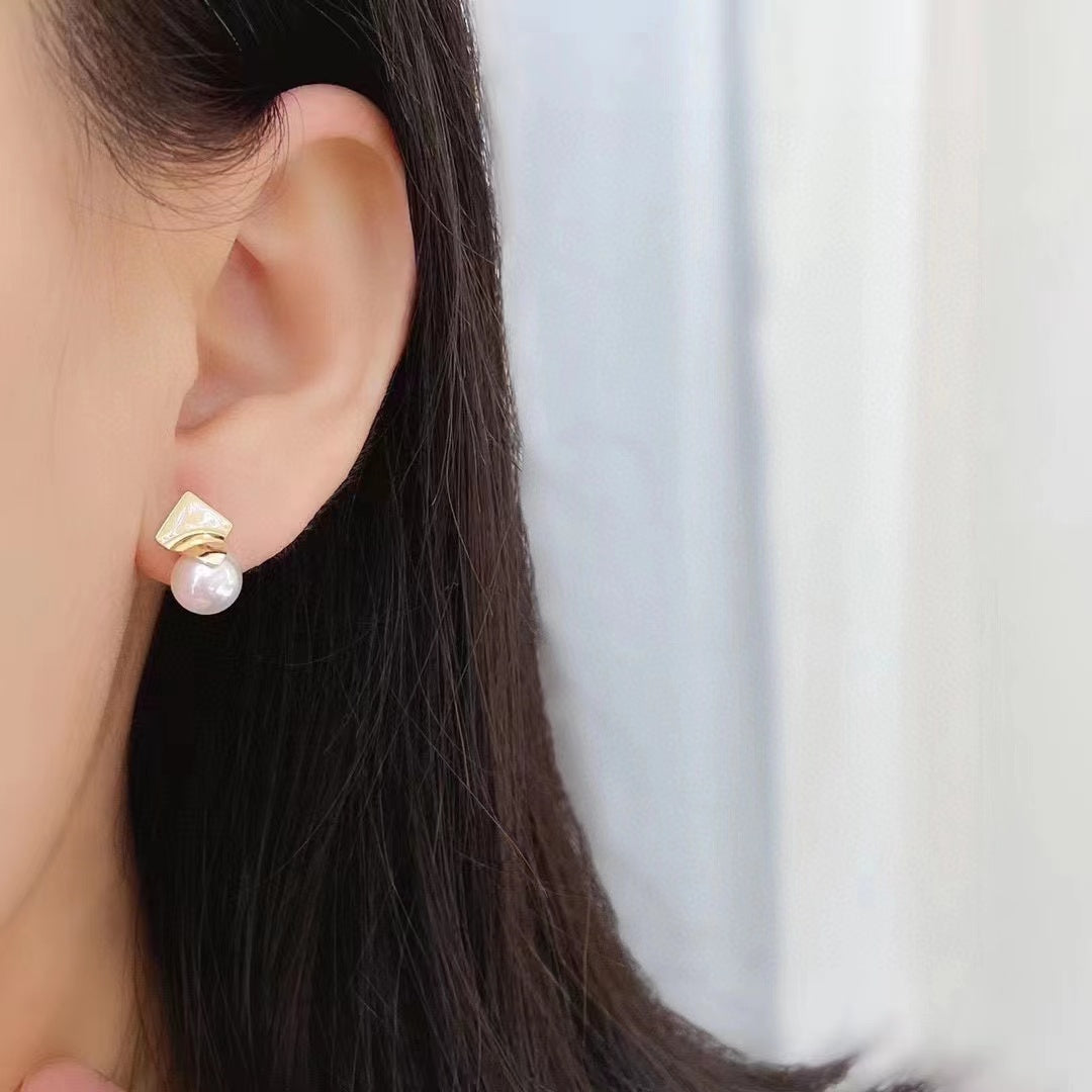 18K Graceful Aura Pearl Earring