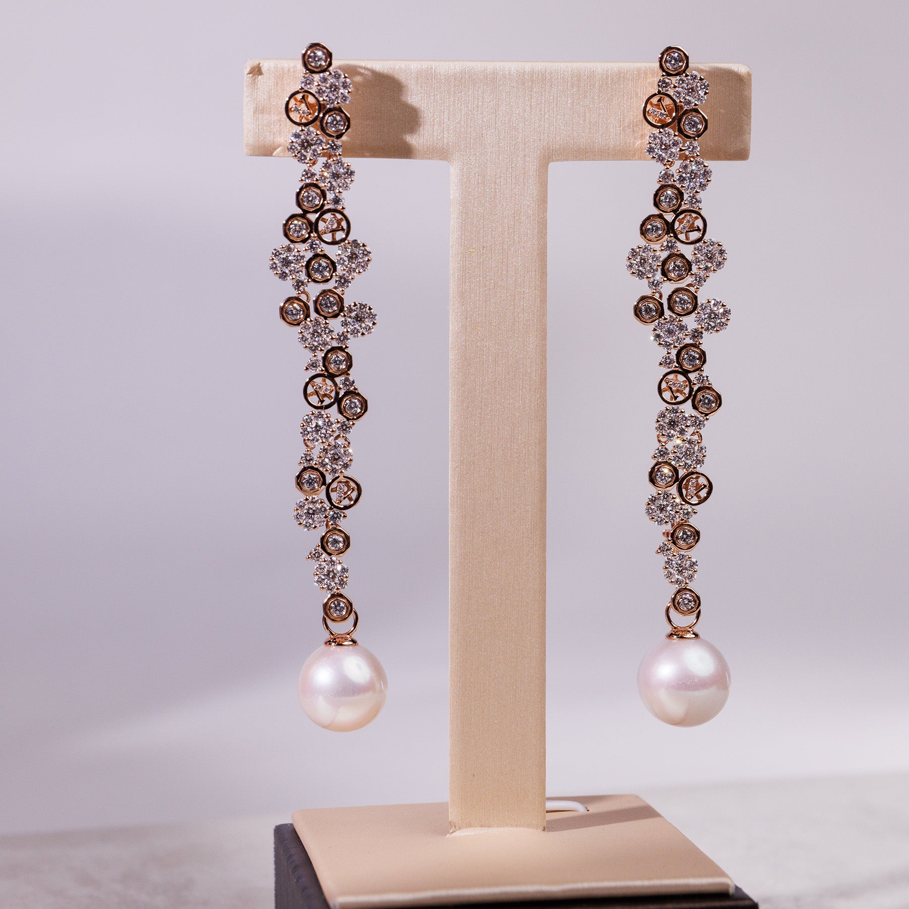 Elegant Affinity - Long Sea Pearl Dangles (Deluxe)