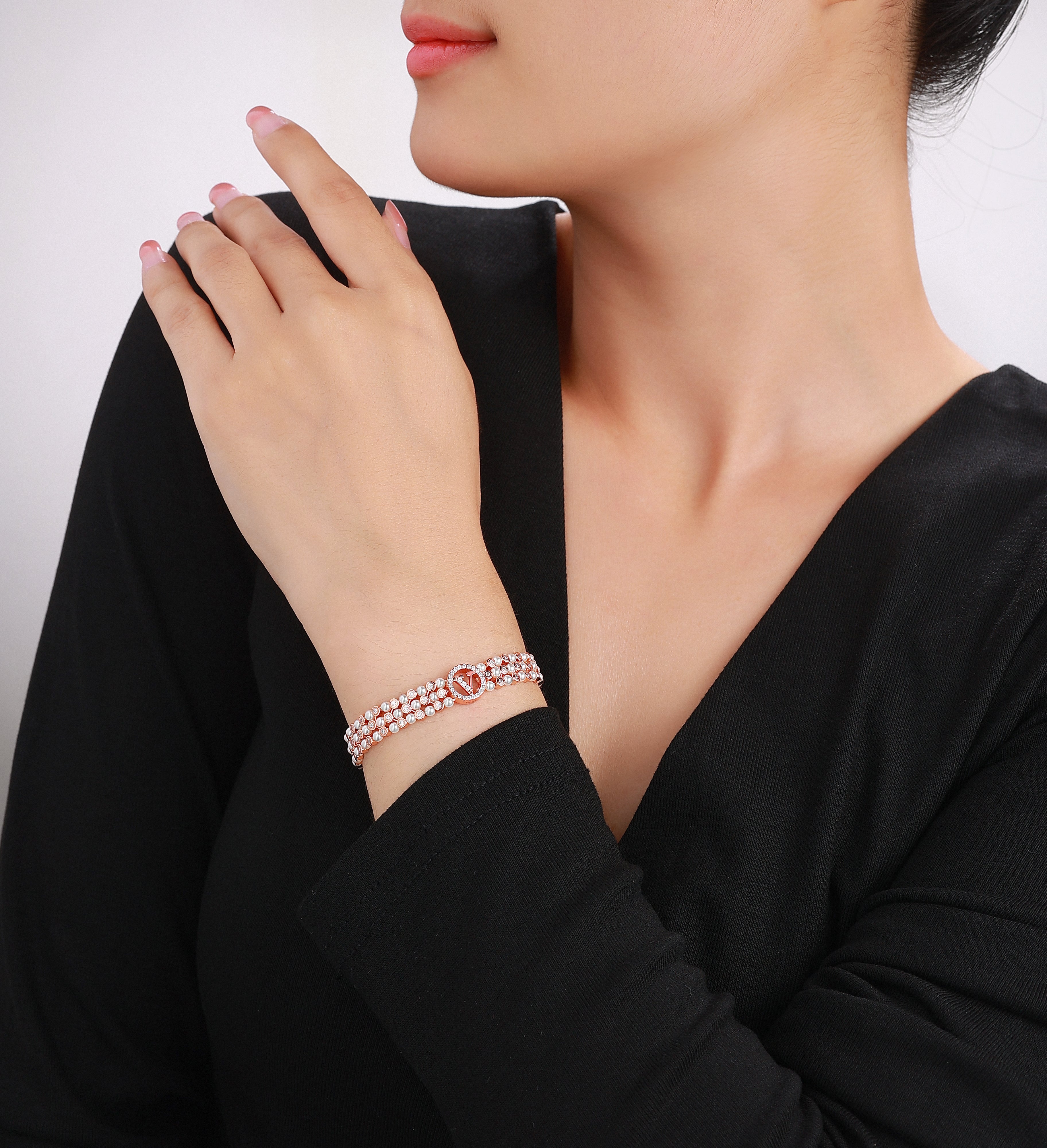 Delux Graceful Harmony Bracelet