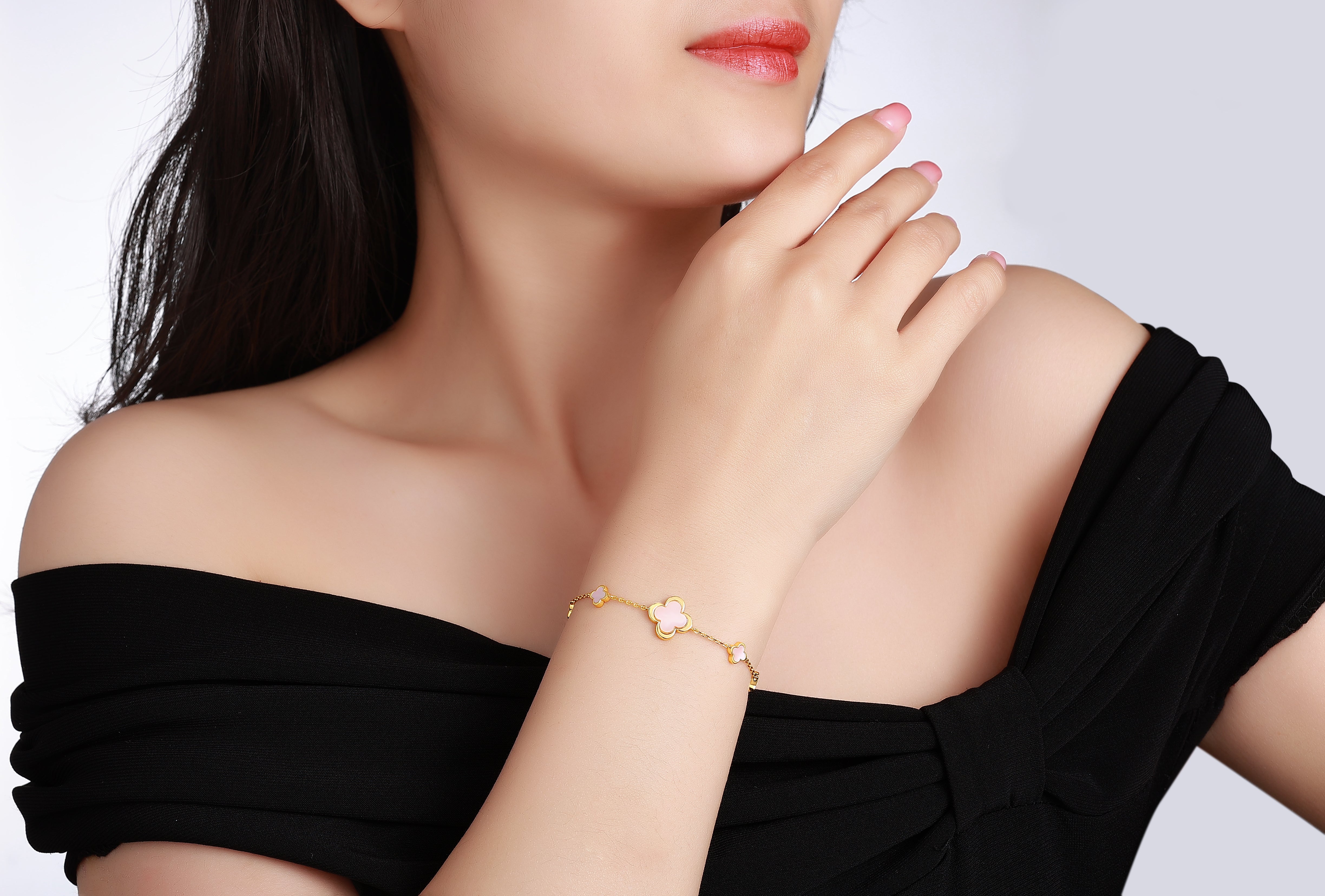 Clover mother of pearl Bracelet (5mm+10mm)